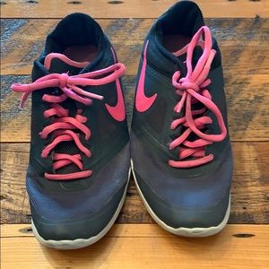 Women’s Nike shoes